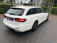 Gebraucht Mercedes E220 200 PS (147 kW) 2022 Weiß Kombi