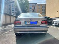 Gebraucht BMW 528 193 PS (141 kW) 1996 Grau Limousine