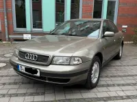 Gebraucht Audi A4 Basis 125 PS (91 kW) 1998 Gold Limousine