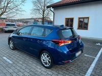 Gebraucht Toyota Auris 116 PS (85 kW) 2015 Blau Limousine