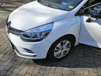 Gebraucht Renault Clio IV LIMITED 73 PS (53 kW) 2018 Weiß Kleinwagen