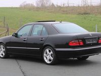 Gebraucht Mercedes E320 Avantgarde 224 PS (164 kW) 2001 Schwarz Limousine
