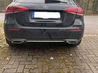 Gebraucht Mercedes A180 Progressive 136 PS (100 kW) 2019 Schwarz Limousine