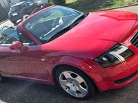 Gebraucht Audi TT Roadster 179 PS (131 kW) 2000 Rot Cabrio
