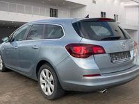 Gebraucht Opel Astra Exklusiv 165 PS (121 kW) 2014 Silber Kombi