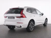 Gebraucht Volvo XC60 Plus 197 PS (144 kW) 2024 Weiss crystal white / metallic SUV