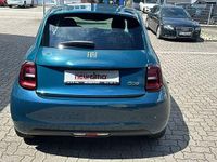Gebraucht Fiat 500e 86 kW (118 PS) 2024 Grün