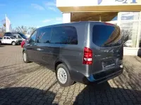 Gebraucht Mercedes V250 190 PS (139 kW) 2022 Selenitgrau Van / Kleinbus