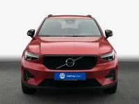 Gebraucht Volvo XC40 Plus 197 PS (144 kW) 2023 Fusion red metallic SUV