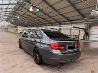 Gebraucht BMW 320 Sport Line 184 PS (135 kW) 2012 Limousine