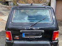 Usata Lada Urban 83 CV (61 kW) 2017 Nero SUV