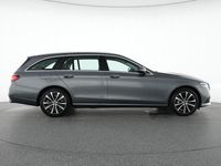 Gebraucht Mercedes E300 Avantgarde 306 PS (225 kW) 2022 Selenitgrau Limousine