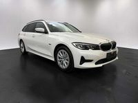 Gebraucht BMW 330e Advantage 184 PS (135 kW) 2022 Weiß Kombi