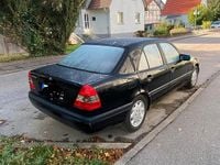 Gebraucht Mercedes C220 150 PS (110 kW) 1995 Schwarz Limousine