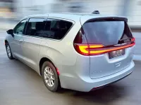 Gebraucht Chrysler Pacifica 292 PS (214 kW) 2024 Silber Van / Kleinbus
