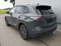 Neu VW Tiguan Life 150 PS (110 kW) 2026 Delfingrau metallic SUV