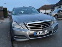 Gebraucht Mercedes E250 Avantgarde 204 PS (150 kW) 2010 Grau Limousine