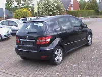 Gebraucht Mercedes B200 140 PS (102 kW) 2010 Kosmosschwarz  metalliclack Van / Kleinbus