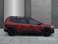 Neu Dacia Jogger Extreme 141 PS (103 kW) 2025 Terracottabraun Van / Kleinbus