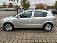 Gebraucht Opel Astra 105 PS (77 kW) 2006 Silber Kleinwagen