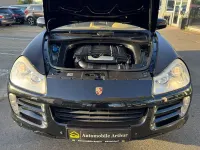 Second-hand Porsche Cayenne 290 CP (213 kW) 2010 Negru SUV
