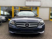 Gebraucht Mercedes E200 184 PS (135 kW) 2017 Blau Limousine