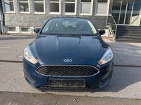 Gebraucht Ford Focus Ambiente 101 PS (74 kW) 2016 Blau Limousine