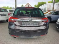Usata Opel Insignia Innovation 170 CV (125 kW) 2015 Marrone Station wagon