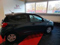 Gebraucht Hyundai i10 Select 67 PS (49 kW) 2021 Grau Kleinwagen