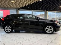 Gebraucht Volvo V40 Kinetic 120 PS (88 kW) 2018 Schwarz Limousine