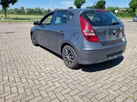 Gebraucht Hyundai i30 90 PS (66 kW) 2011 Grau Limousine