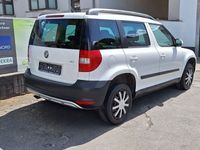 Gebraucht Skoda Yeti Active 105 PS (77 kW) 2013 Weiß SUV