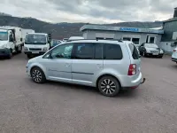 Gebraucht VW Touran Trendline 140 PS (102 kW) 2010 Silber Van / Kleinbus