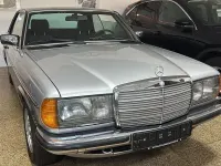 Gebraucht Mercedes 230 136 PS (100 kW) 1981 Silber Coupé
