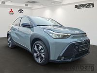 Gebraucht Toyota Aygo X 92 PS (67 kW) 2025 Urbankhaki / black (gruen) SUV