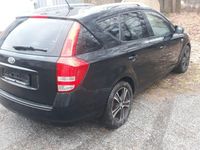 Gebraucht Kia Ceed 90 PS (66 kW) 2011 Schwarz Kleinwagen