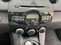 Second-hand Mazda 2 75 CP (55 kW) 2014 Albastru Hatchback