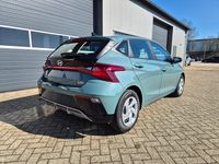 Neu Hyundai i20 90 PS (66 kW) 2026 Mangrove green Kleinwagen
