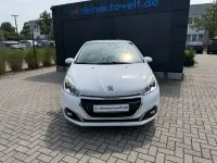 Gebraucht Peugeot 208 Active 68 PS (50 kW) 2015 Weiß Kleinwagen