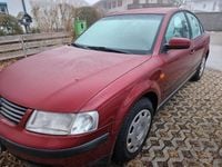 Gebraucht VW Passat 150 PS (110 kW) 1997 Rot Limousine