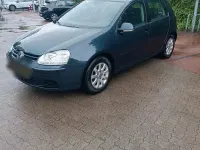 Gebraucht VW Golf V 105 PS (77 kW) 2005 Blau Kleinwagen
