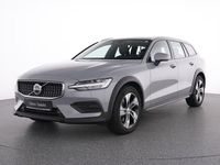 Gebraucht Volvo V60 CC Plus 197 PS (144 kW) 2023 Grau Kombi
