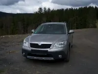 Gebraucht Skoda Octavia Scout 140 PS (102 kW) 2012 Andere farben Kombi