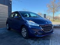 Gebraucht Peugeot 208 Active 68 PS (50 kW) 2014 Blau Kleinwagen