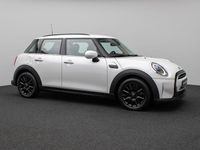 Gebraucht Mini Cooper Classic 136 PS (100 kW) 2023 Nanuq whitec6aschwarz Kleinwagen