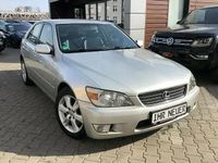Second-hand Lexus IS200 155 CP (114 kW) 2002 Argintiu Berlinǎ
