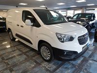 Gebraucht Opel Combo Edition 102 PS (75 kW) 2019 Weiß Van / Kleinbus