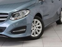 Gebraucht Mercedes B200 Style 156 PS (114 kW) 2014 Blau Van / Kleinbus