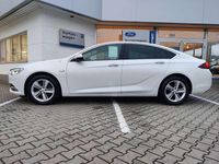 Gebraucht Opel Insignia Innovation 140 PS (102 kW) 2017 Abalone weiss (p3s) Kleinwagen