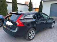 Gebraucht Volvo V60 150 PS (110 kW) 2016 Schwarz Kombi